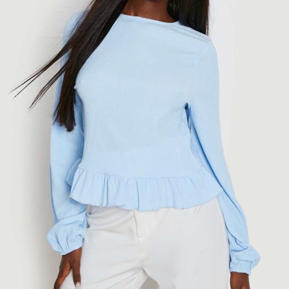 BooHoo Cropped Top with Ruffle Hem - Picture 3 of 9